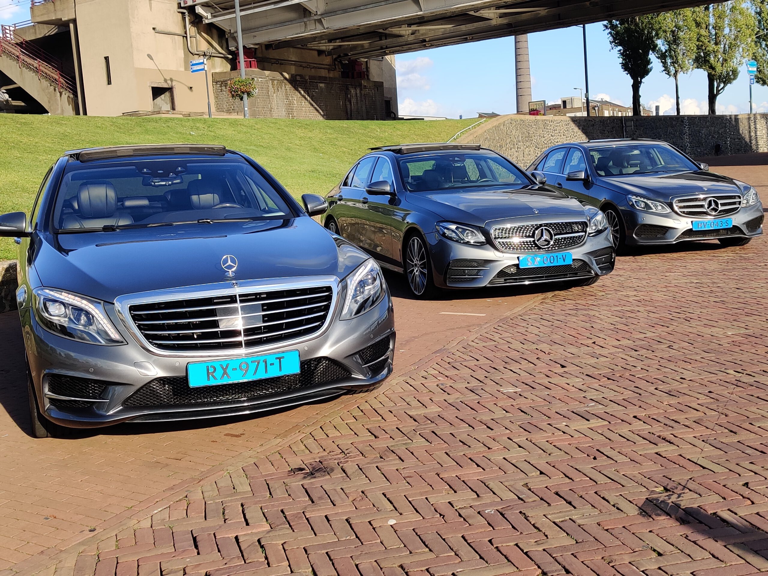 Taxi Apeldoorn | Taxi Express Apeldoorn Mercedes Slider Background